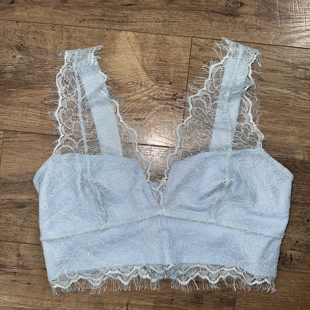 Blue lace cropped tank